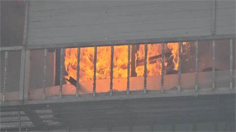 快新聞／最新！基隆一處民宅火舌竄出　消防入內搶救確定1人身亡