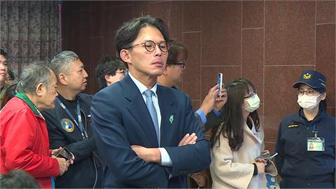 遭設圈套赴中取消戶籍？　李貞秀怒批黃國昌偽君子