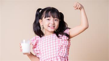 新北「生生有鮮奶」計畫開跑！營養師加碼分享10大補鈣食物