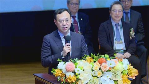 快新聞／柯文哲夜訪新光醫院秀「柯氏語法」　石崇良：不良示範