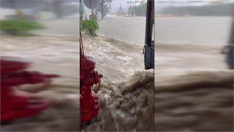 西南風挾帶旺盛水氣 高雄又暴雨多處積淹水