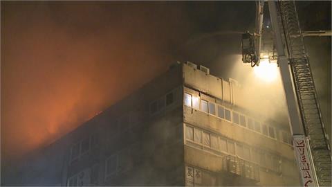 台北唐宮餐廳大火百坪被燒毀　緊急疏散20人