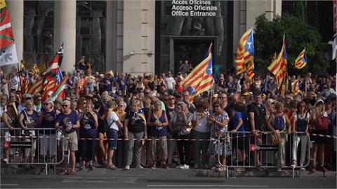 朝獨立前進夢想前進！加泰隆尼亞民族日　數十萬人上街遊行