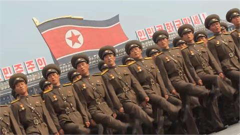 印巴邊界踢正步如「兩軍尬舞」　北朝鮮魔鬼訓練險癱瘓