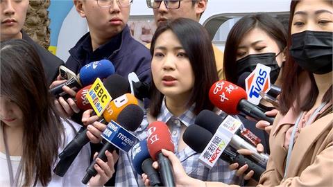 徐巧芯幕僚被「黨中央」弄了?初選「新人加權恐歸0」本人酸:真有趣