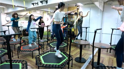 異言堂(影)／上班過久坐    三高死亡風險急增　醫提倡「這樣自救」