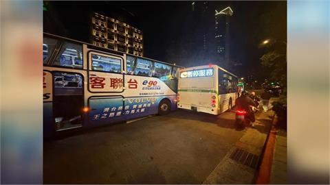 大安區公車疑閃違停車輛切換車道　客運撞上！民眾怒控：一定要開這麼猛？