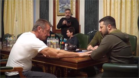 西潘恩勇奪奧斯卡最佳男配角獎　缺席頒獎典禮原因曝光