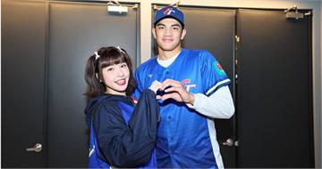 19歲旅美小將合照峮峮嗨喊「圓夢」　本尊回了！球迷笑：放開手
