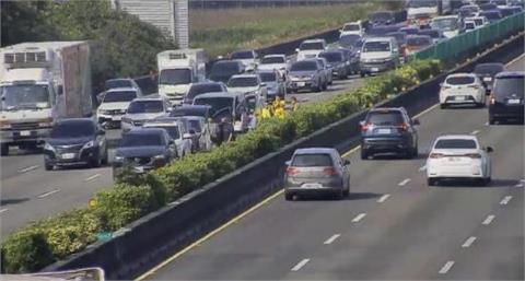 快新聞／連假第2天！國道交通量恐達106百萬車公里　高公局曝「最塞15路段」