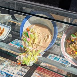 快新聞／酷暑難耐！日本多地逼近40度　餐廳料理模型「疑熱到融化」