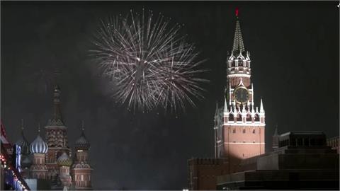 俄羅斯迎新　煙火點綴莫斯科紅場