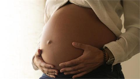 月賺6萬人妻「任職半導體大廠」爽吃小王懷孕！遭無業尪求償70萬元