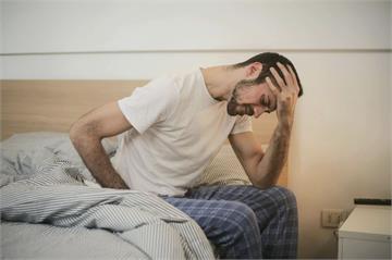 堅信自己是痔瘡！45歲男血便撐半年   大腸癌已塞滿腸道