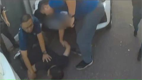 販毒害怕被跟監！　台中毒販開車分心自撞分隔島