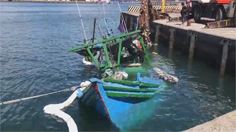漁船「新永宏26號」失去動力撞礁石沈船　1船員嗆水昏迷！初估損失近百萬