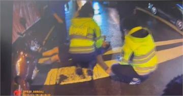 等紅燈突倒地！台中男心肌梗塞　警護合作救回一命