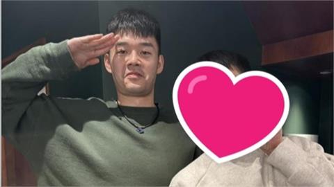 王齊麟和高官吃飯嗨喊：輕鬆自在！合照曝光竟是「麟洋配」金牌搭檔