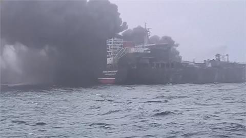 英國北海輪船相撞！葡萄牙籍貨輪撞上美軍承租油輪　烈焰衝天爆炸頻傳