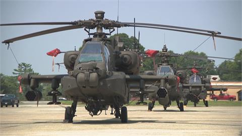川普大閱兵預演！　美國陸軍阿帕契、傘兵整裝上陣