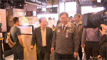 快新聞／鄭文燦視察美食廣場  讚業者用心防疫 顧客安心消費