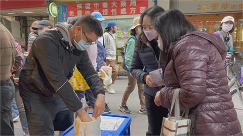 法國工程師轉行賣清潔劑　市場擺攤遇見台灣人情味