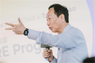 侯友宜民調慘「郭台銘擴團隊」？他揭1現象讓侯得不到「這人的力量」