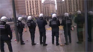 歐盟總部前反移民示威 警民衝突逮90人