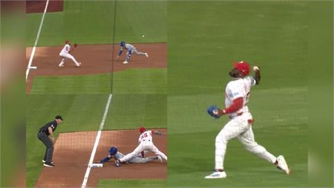 MLB(影)／時速152公里的雷射肩！賈西亞精準長傳三壘演出不可思議助殺美技