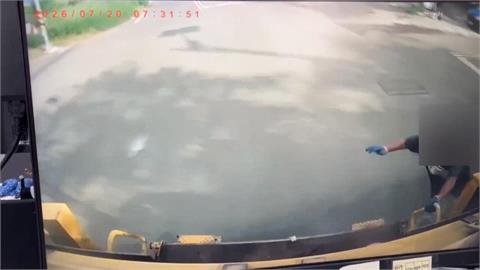 掛垃圾車尾突摔落！　３寶爸清潔員搶救３天仍身亡