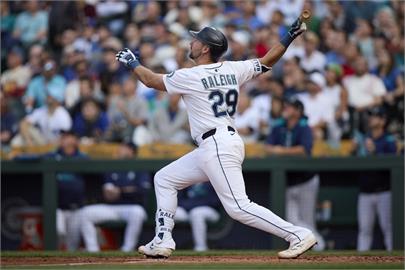 MLB(影)／全壘打王大亂鬥！「大卡車」勞雷超車法官拉開大谷　本季27轟出爐