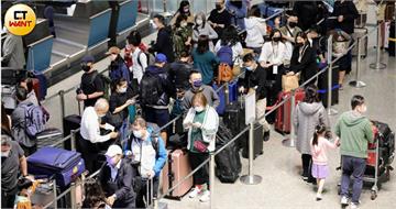 連假清晨桃機塞爆!他直言「讓國旅死透」 網友分析原因