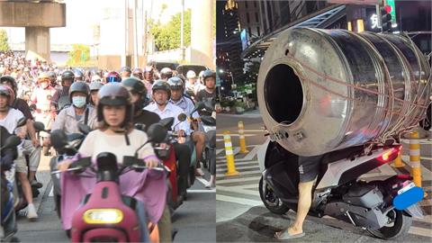 台灣機車無所不「載」！騎士後座揹巨大水塔「僅見靠雙腳撐地」網看傻眼