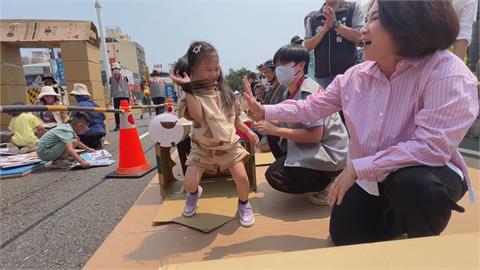屏東縣府化身「超大遊戲場」 兒童節主題活動瘋玩縣府