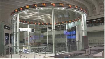 武漢肺炎重創經濟 日股一度暴跌800點
