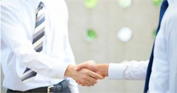職場上用「辛苦了」其實很失禮？她翻舊信全中槍　一派人不挺：別糾結小事