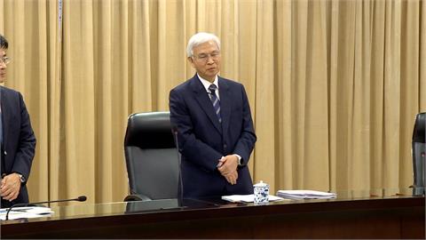 央行今決策利率連五凍　楊金龍親上火線強調「沒第八波信用管制」