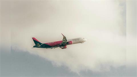 機上出現「恐怖分子」WiFi！乘客嚇壞「驚動戰機升空」全因這1人行為