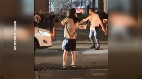 好心被雷親？北市女「停車禮讓」　醉漢竟當街踹車　路人以為被尋仇