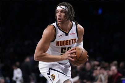 快新聞／NBA金塊隊高登耶誕節「被狗咬」　臉手部縫21針歸期未定