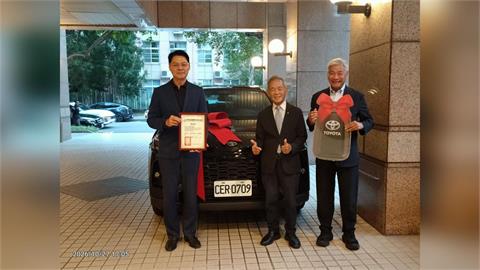 智通董事長鍾富瑋捐贈公務車 支持中華民國體育運動總會