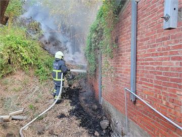苗栗竹南雜草林火警　消防員鎖定縱火嫌報警逮