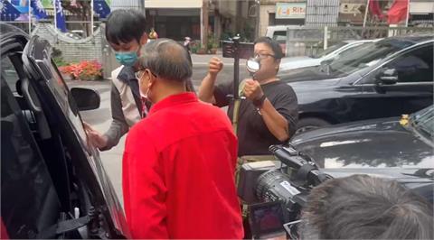 快新聞／國民黨基隆黨部「涉偽造連署」被搜索　主委等4名幹部被帶走約談