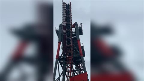 快新聞／台中某遊樂園設施故障「數十人垂直卡半空」　民眾驚呼：好險沒搭到