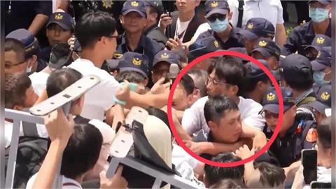 快新聞／黃國昌「走讀大走鐘」蔣萬安不敢批評？　學者指1事：有人要的是特權