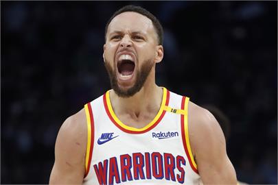 NBA(影）／送小球迷球鞋竟被大人攔截　Curry當場發火斥責看台球迷