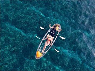 小琉球網美製造機【蟹老闆】浮潛找海龜　透明獨木舟強攻版面