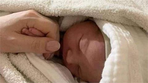 戰火下的新生命！烏克蘭孕婦地鐵站避難分娩　順利生下女嬰