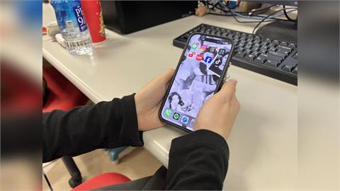 突然看不懂文字竟也是中風徵兆？醫揭「腦出血警訊」：喪失閱讀理解能力