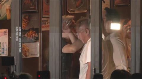 黃仁勳約三星、現代會長吃炸雞聊AI　現場200名粉絲擠爆搶拍照